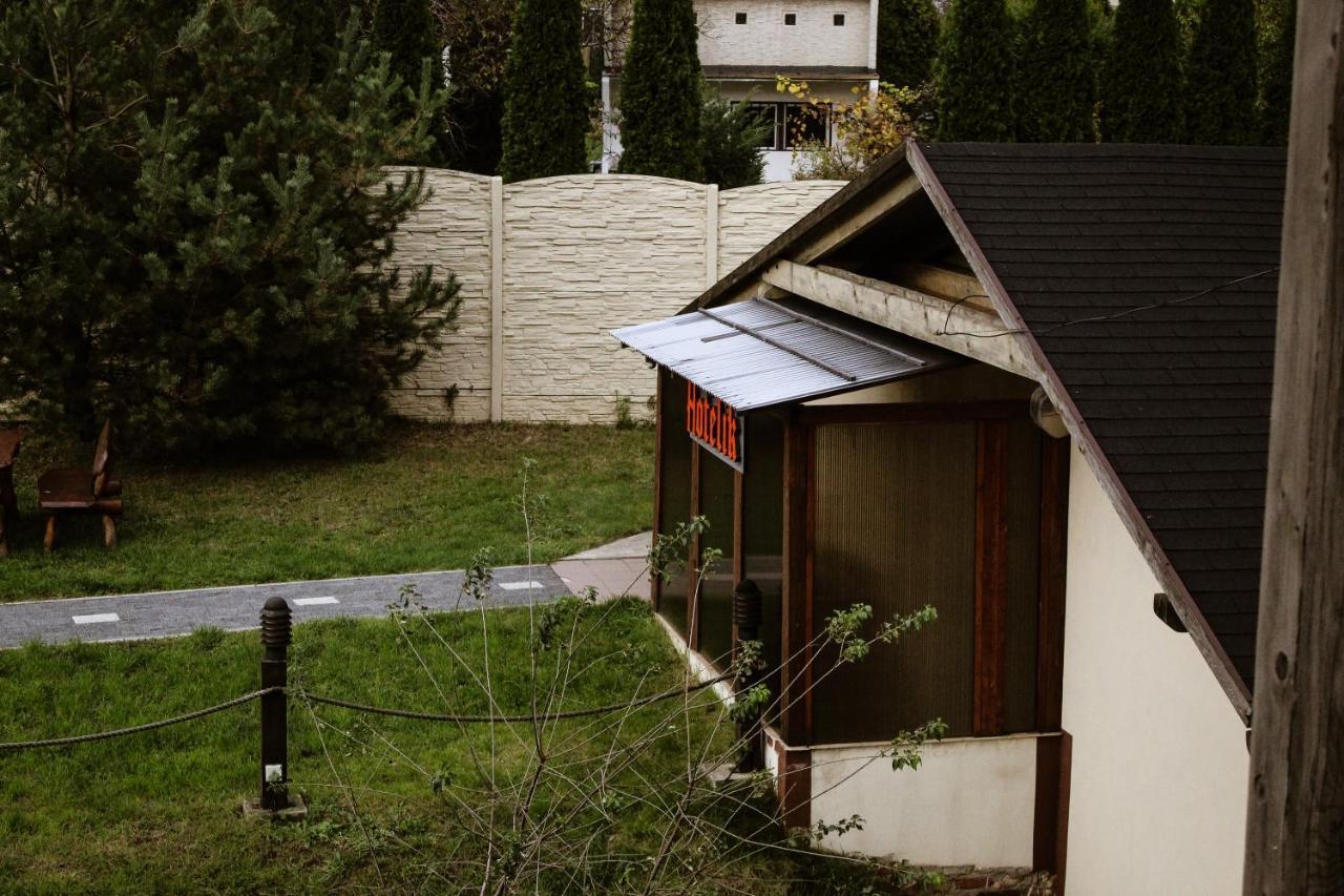 Hotel Rycerski Челядзь Экстерьер фото